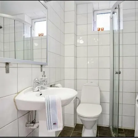 Spacious, Modern Apartment, Central Location, 3br Ferienhaus Bergen